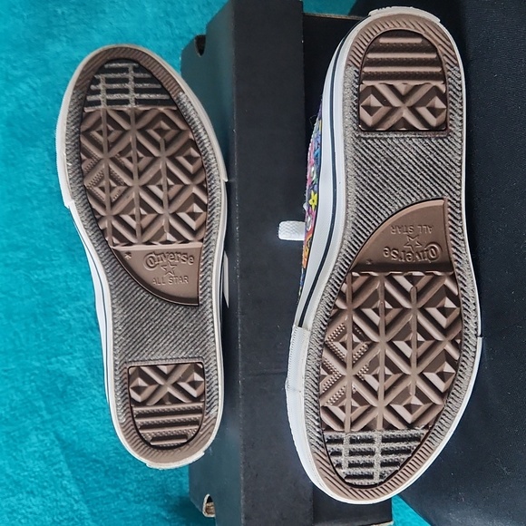 Converse All-Star Sneakers EUC - Picture 7 of 7